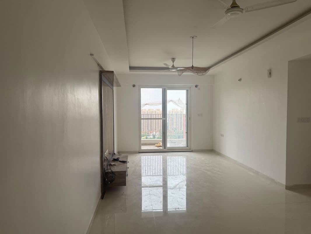 DS Max Skycity 3BHK